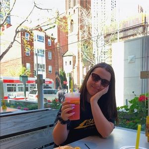 Meet your Posher, Cierra